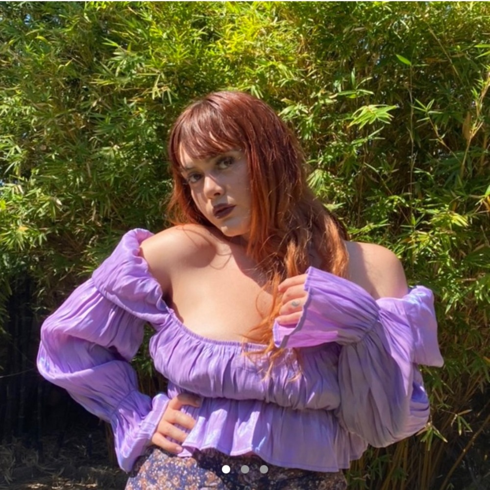 lilac, long sleeve, off the shoulder blouse 💖